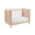 Maxi Cosi Brisa 4-in-1 Convertible Crib with Toddler Bed/Daybed Conversion Kit